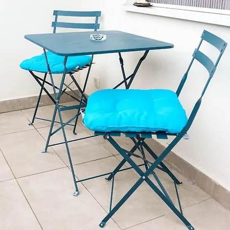 Apartment Turquoise Sparkle